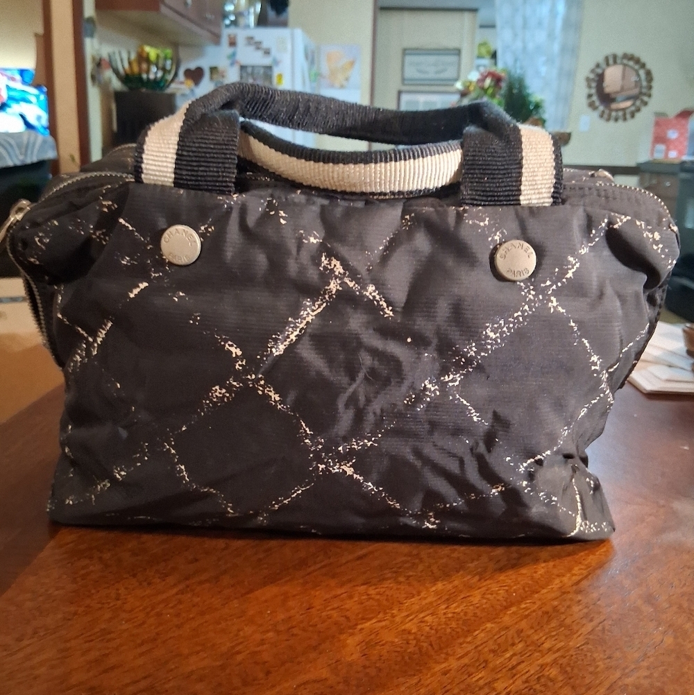 Chanel Stylish Black Quilted Women's Bag